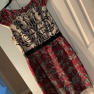 David Meister cap sleeve dress back zip. Size 8